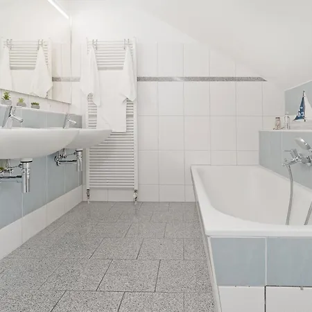 Traumdomizil Holiday home Lenste